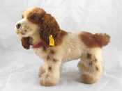 Appraisal: A Steiff spaniel dog length cm complete with original ear