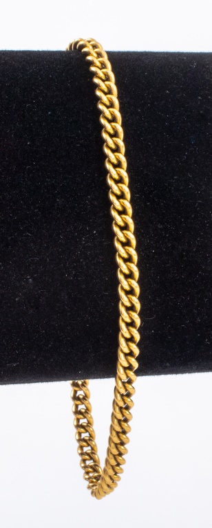 Appraisal: K YELLOW GOLD CURB CHAIN LINK BRACELET K yellow gold