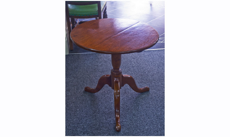 Appraisal: Georgian Circular Tilt Top Table On Turned Support Raised On