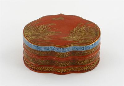 Appraisal: A Chinese porcelain box and cover shaped like the head