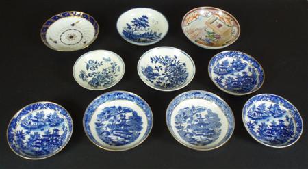 Appraisal: A group of th century and later Worcester porcelain tea