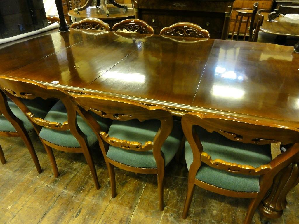 Appraisal: A good quality Victorian style mahogany 'D' end extending dining