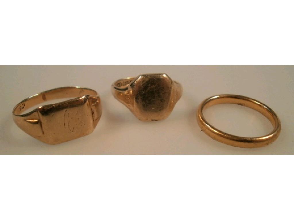 Appraisal: Two ct gold signet rings and a ct gold wedding