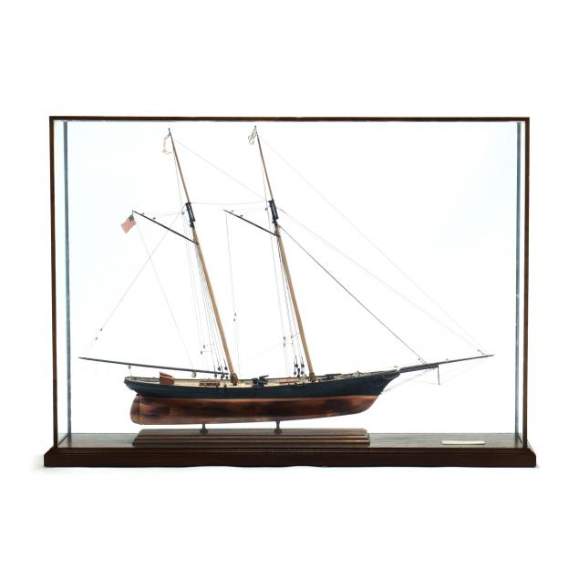 Appraisal: LARGE CASED MODEL OF THE CELEBRATED TH CENTURY RACING YACHT