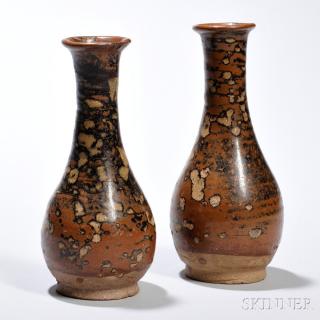 Appraisal: Near Pair of Jizhou Vases Near Pair of Jizhou Vases