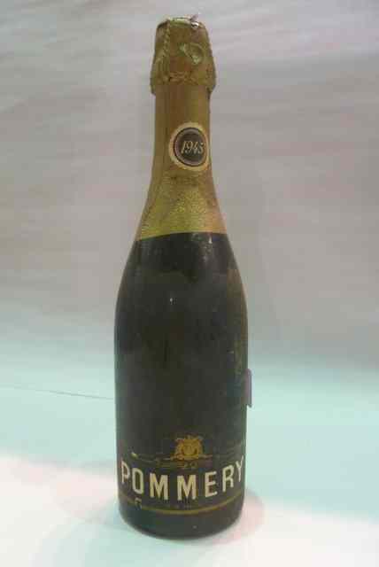 Appraisal: CHAMPAGNE - A half bottle of Pommery vintage together with