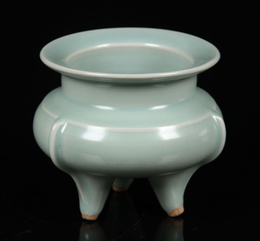 Appraisal: - Chinese Celadon Glazed Tripod Censer Chinese celadon green glazed