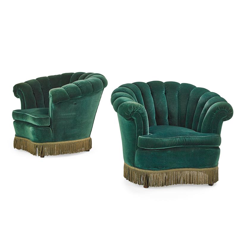 Appraisal: PAIR OF ART DECO PARLOR CHAIRS Green velvet tufted back