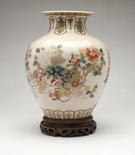 Appraisal: A Japanese Satsuma vase Late Meiji Period - unsigned with