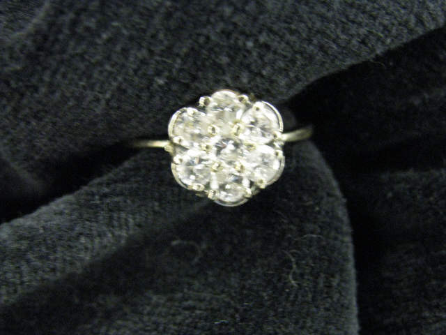 Appraisal: Diamond Ring diamonds totaling carat in k yellow gold floral