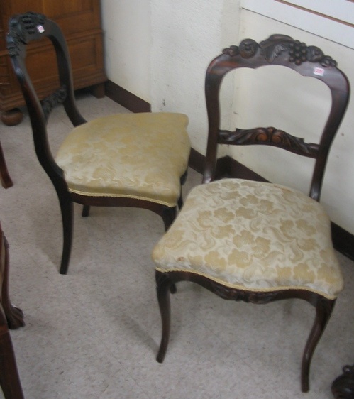 Appraisal: A SET OF FOUR VICTORIAN STYLE MAHOGANY DINING CHAIRS American