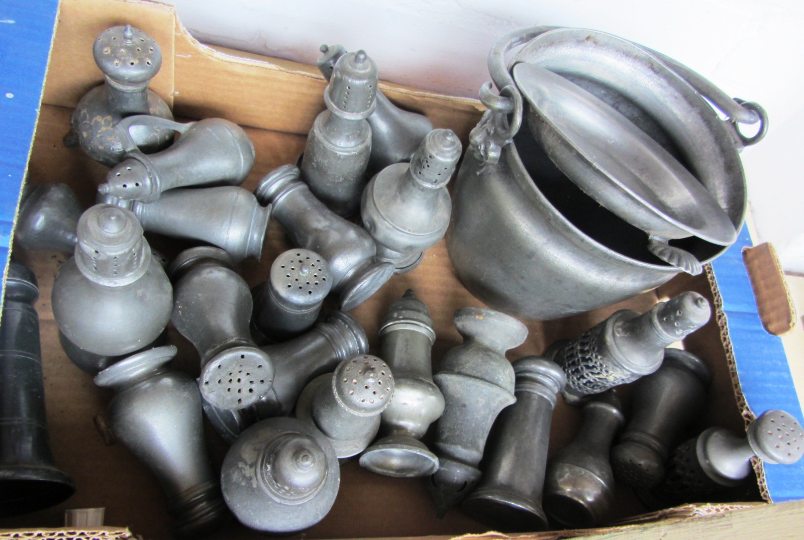 Appraisal: A quantity of mainly th century pewter pepperettes and sugar