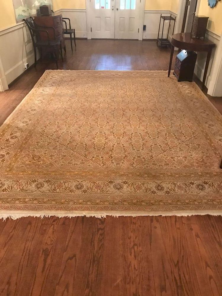 Appraisal: Agra Oriental Rug Agra Oriental Rug Agra oriental rug with