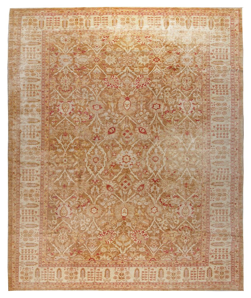 Appraisal: A Sultanabad Style Wool Rug A Sultanabad Style Wool Rug