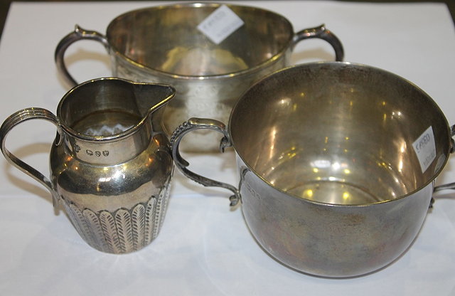 Appraisal: A SILVER PORRINGER of simple form with dew loop handles