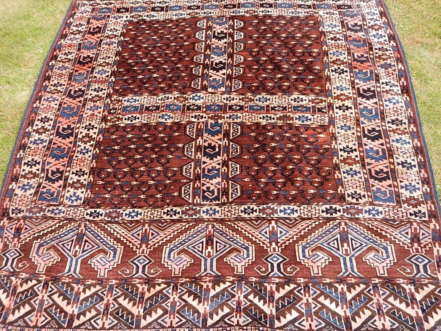 Appraisal: A Turkoman rug cm x cm