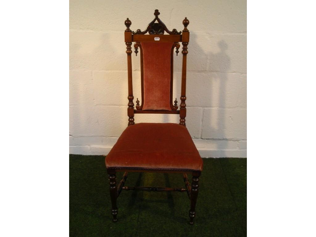 Appraisal: A Victorian rosewood bedroom chair