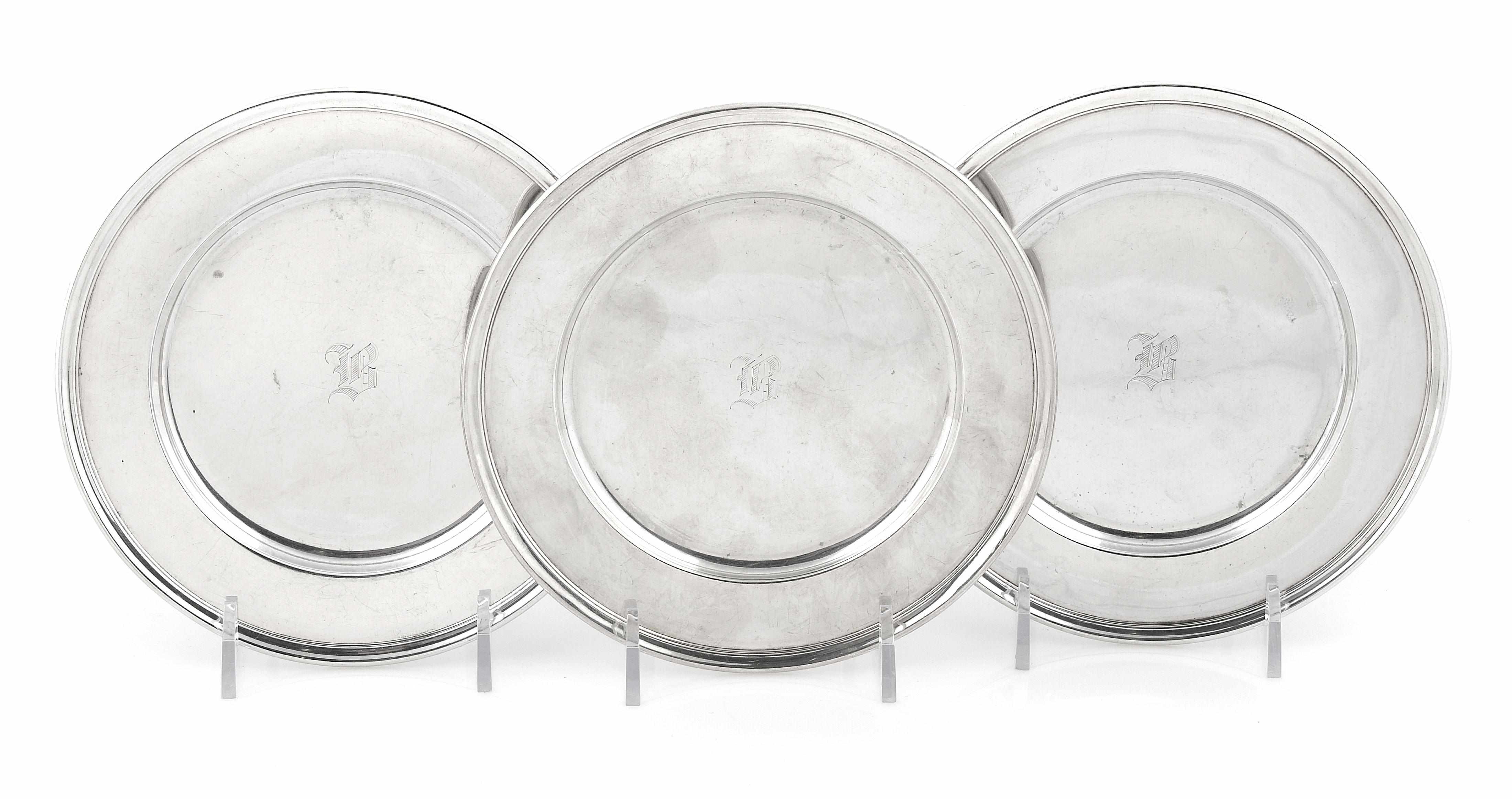 Appraisal: A set of eight American sterling silver bread plates Elgin