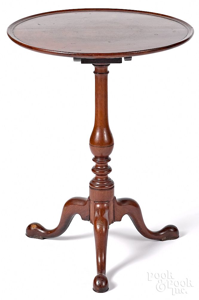 Appraisal: Pennsylvania Queen Anne walnut candlestand Pennsylvania Queen Anne walnut candlestand