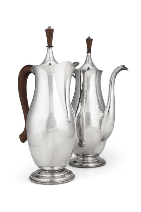 Appraisal: A Scottish George VI silver coffee pot and hot water