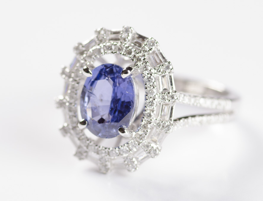 Appraisal: SAPPHIRE DIAMOND AND FOURTEEN KARAT GOLD RING The white gold