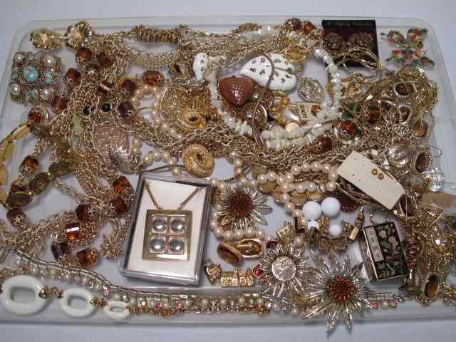 Appraisal: Tray lot of assorted costume jewelry Brands such as Avon