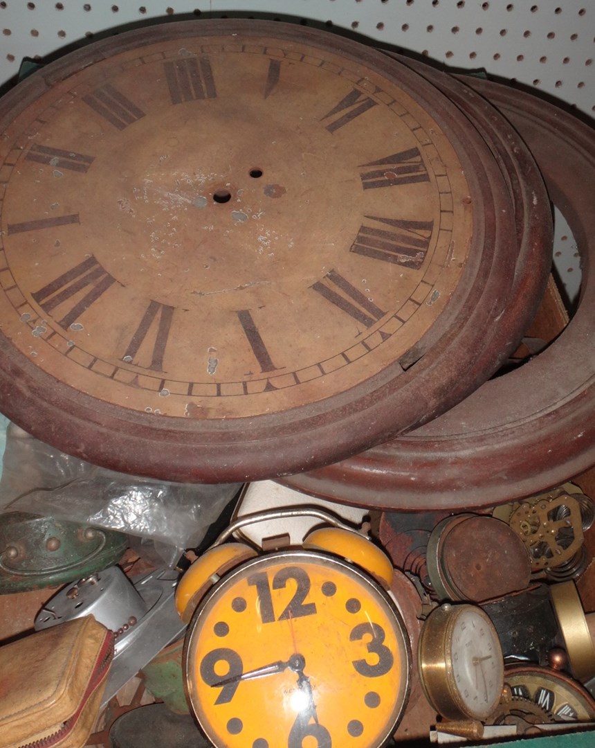 Appraisal: A quantity of mainly th century alarm clocks movements and