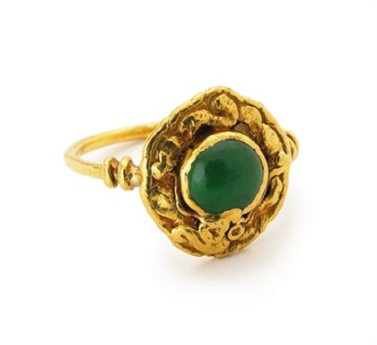 Appraisal: Fine Chinese kt gold and jade dress ring th century