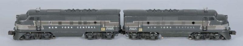 Appraisal: Pair of Lionel O-Gauge Screen-Top F Diesels Description Post-war Powered