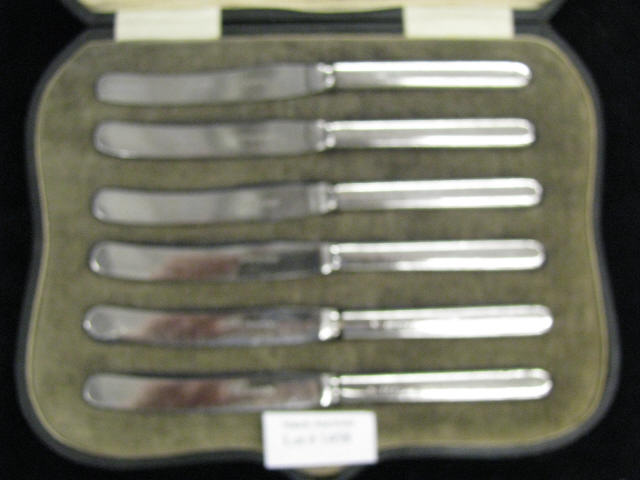 Appraisal: Set of Sterling Handled Breakfast Knives hallmarked original box