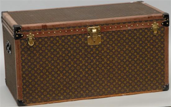 Appraisal: LOUIS VUITTON TRUNK H L D