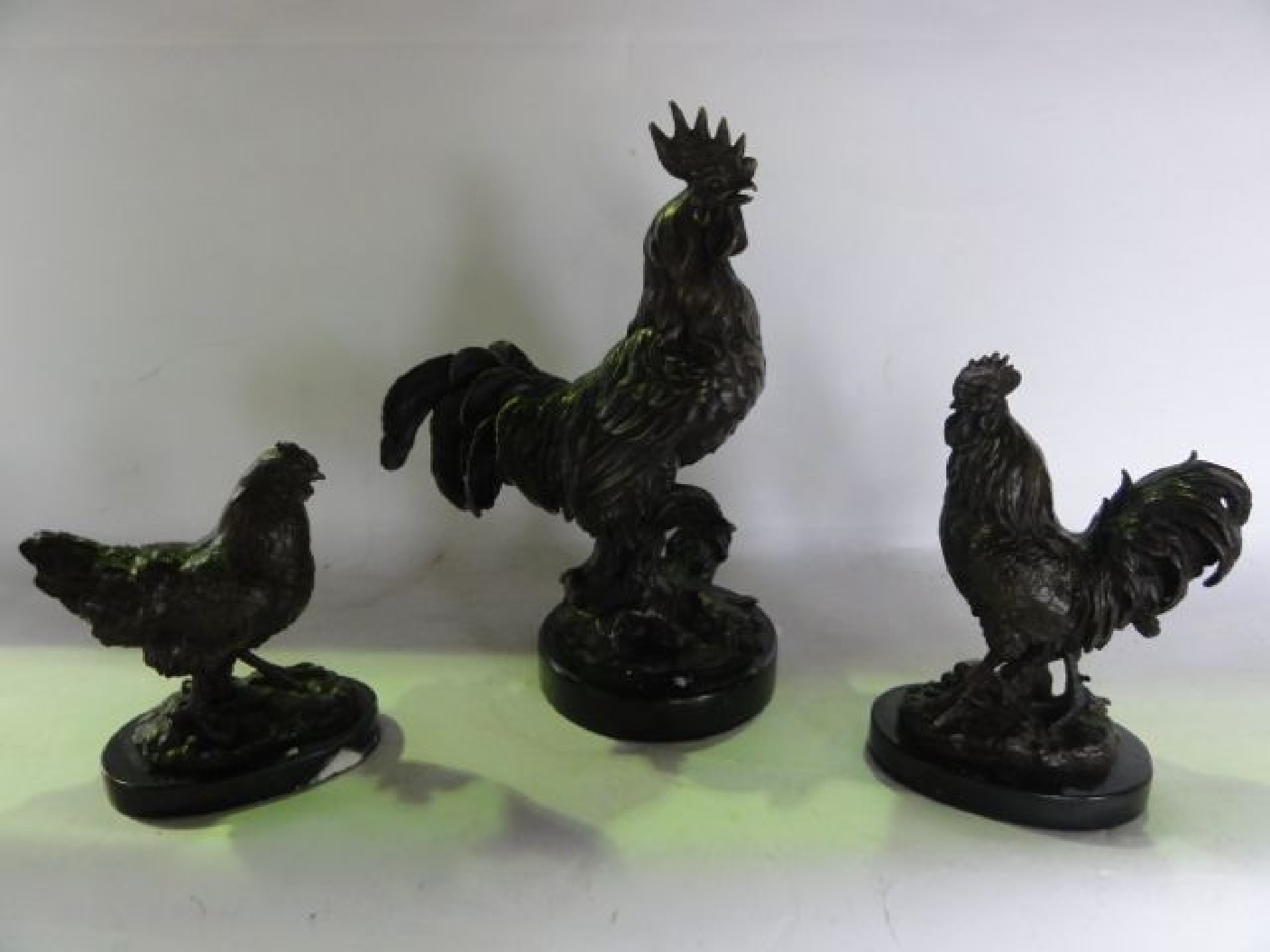 Appraisal: A good quality th century bronze model of a perching