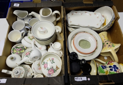 Appraisal: A collection of various pottery to include Portmerion Wedgwood dinner