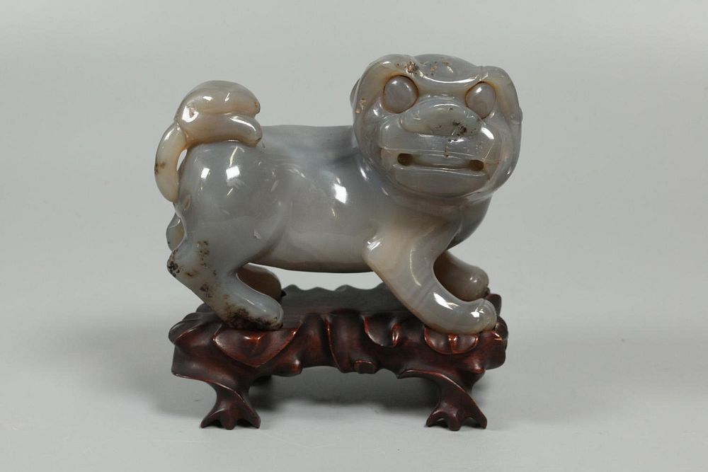 Appraisal: Chinese agate lion possibly th c overall with base in