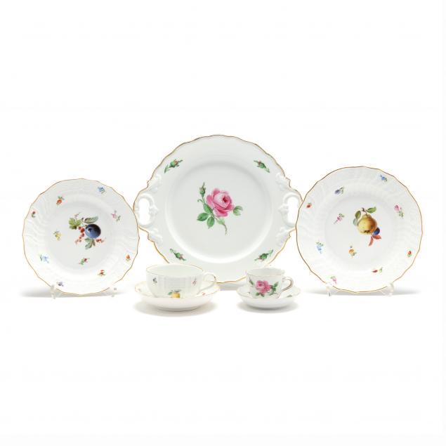 Appraisal: GROUP OF MEISSEN TABLEWARE PIECES Circa Germany to include group