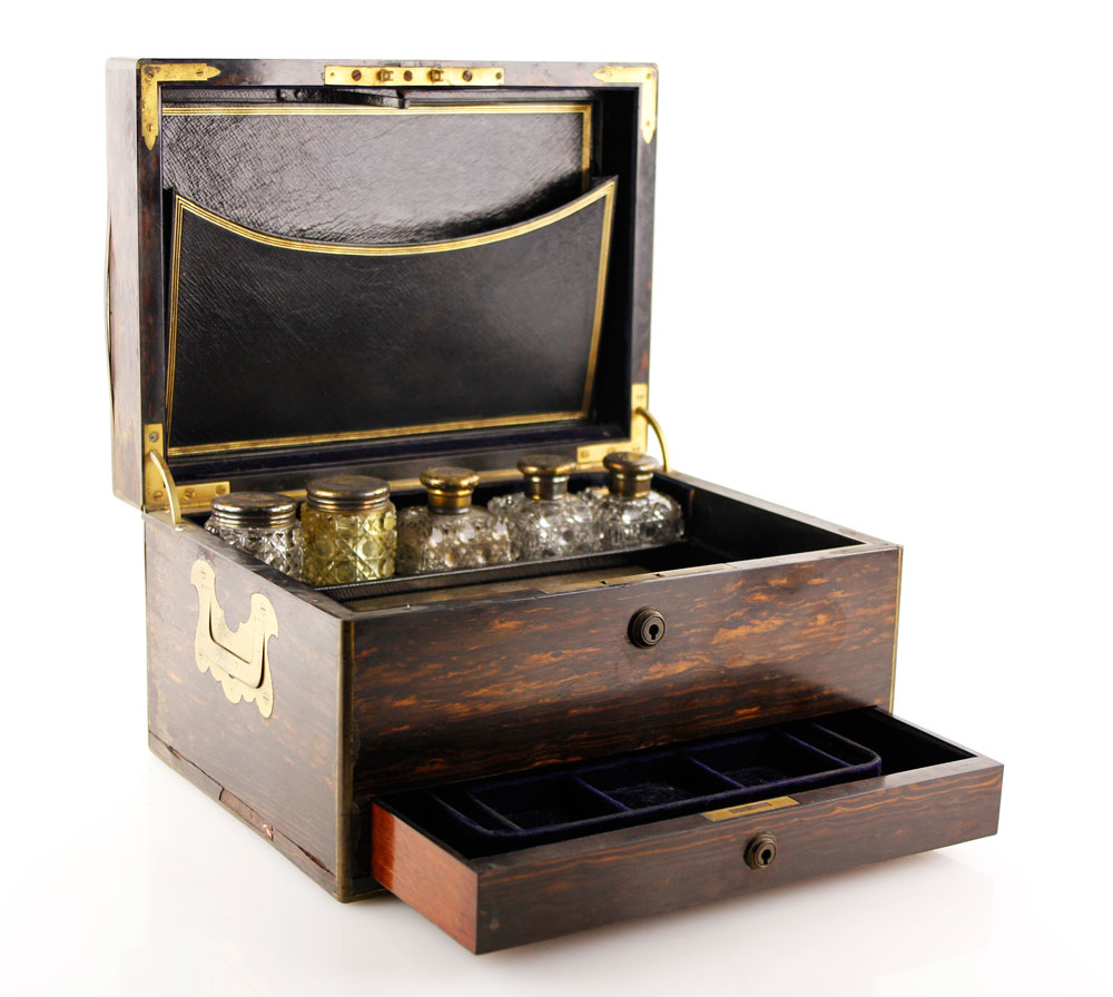 Appraisal: - Ladies' One Drawer Travel Box One drawer travel box