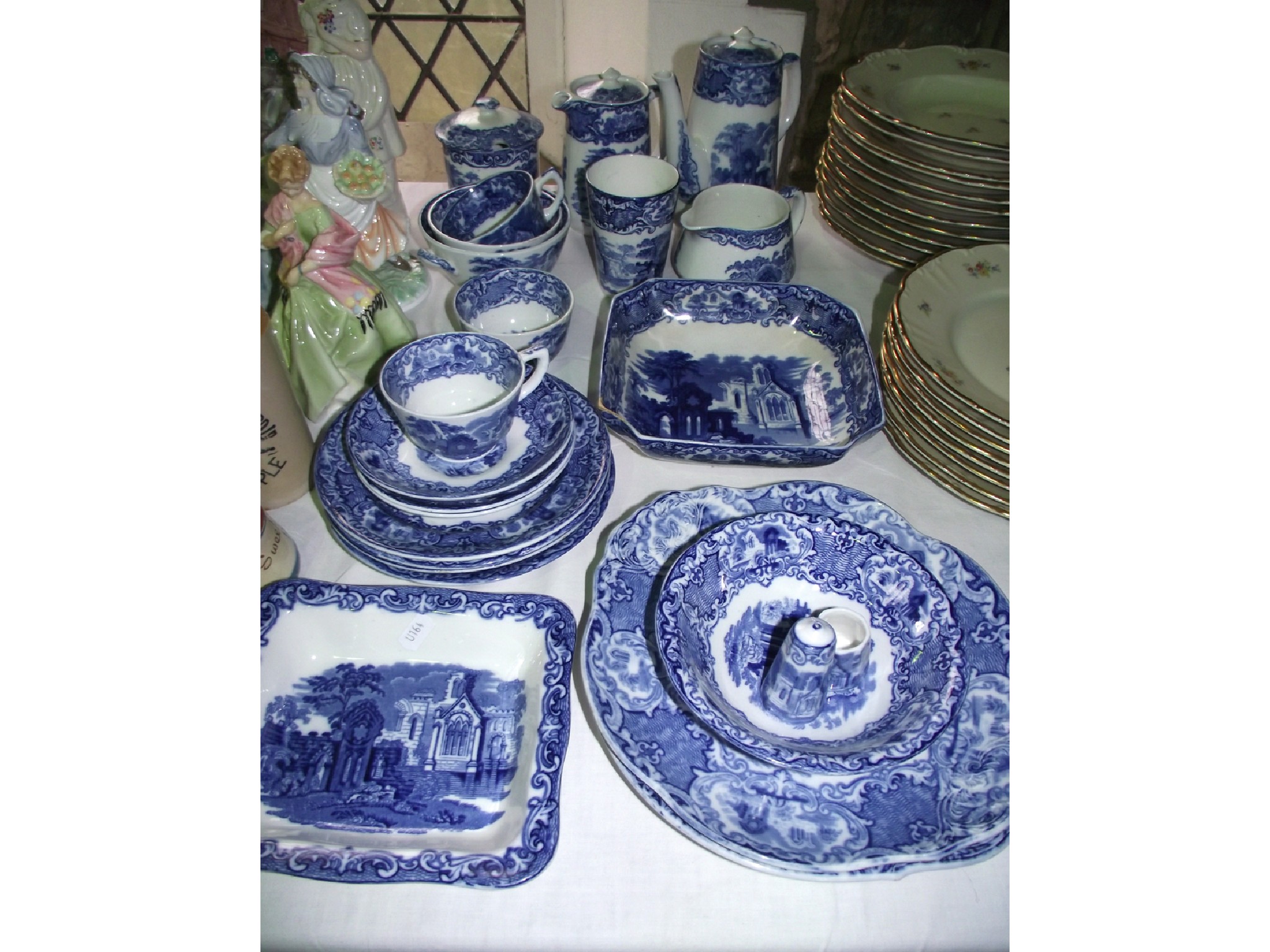 Appraisal: A collection of George Jones Abbey pattern blue and white