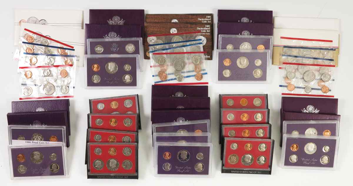 Appraisal: UNCIRCULATED AND PROOF SETS U S COINS 'S To include