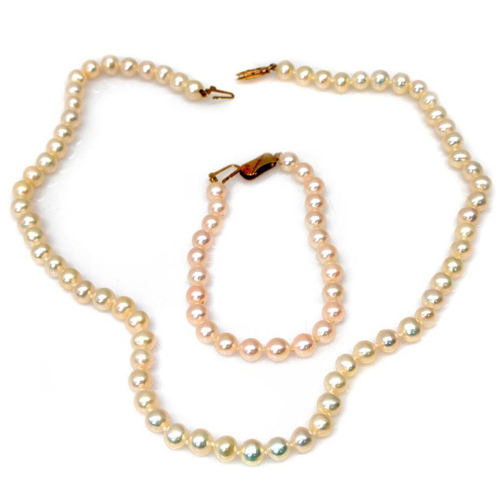 Appraisal: Cultured pearl and k gold necklace and bracelet freshwater necklace