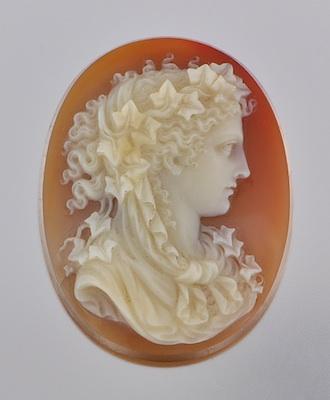 Appraisal: A Finely Carved Unmounted Stone Cameo Carved agate cameo depicting