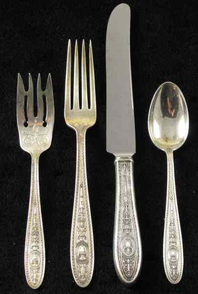 Appraisal: International Sterling ''Wedgwood'' Flatware pieces including knives in dinner forks