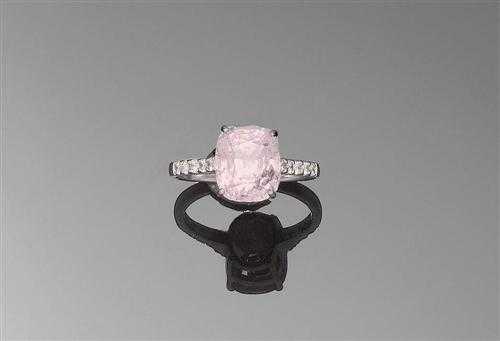 Appraisal: SPINEL AND BRILLIANT-CUT DIAMOND RING White gold Decorative ring the