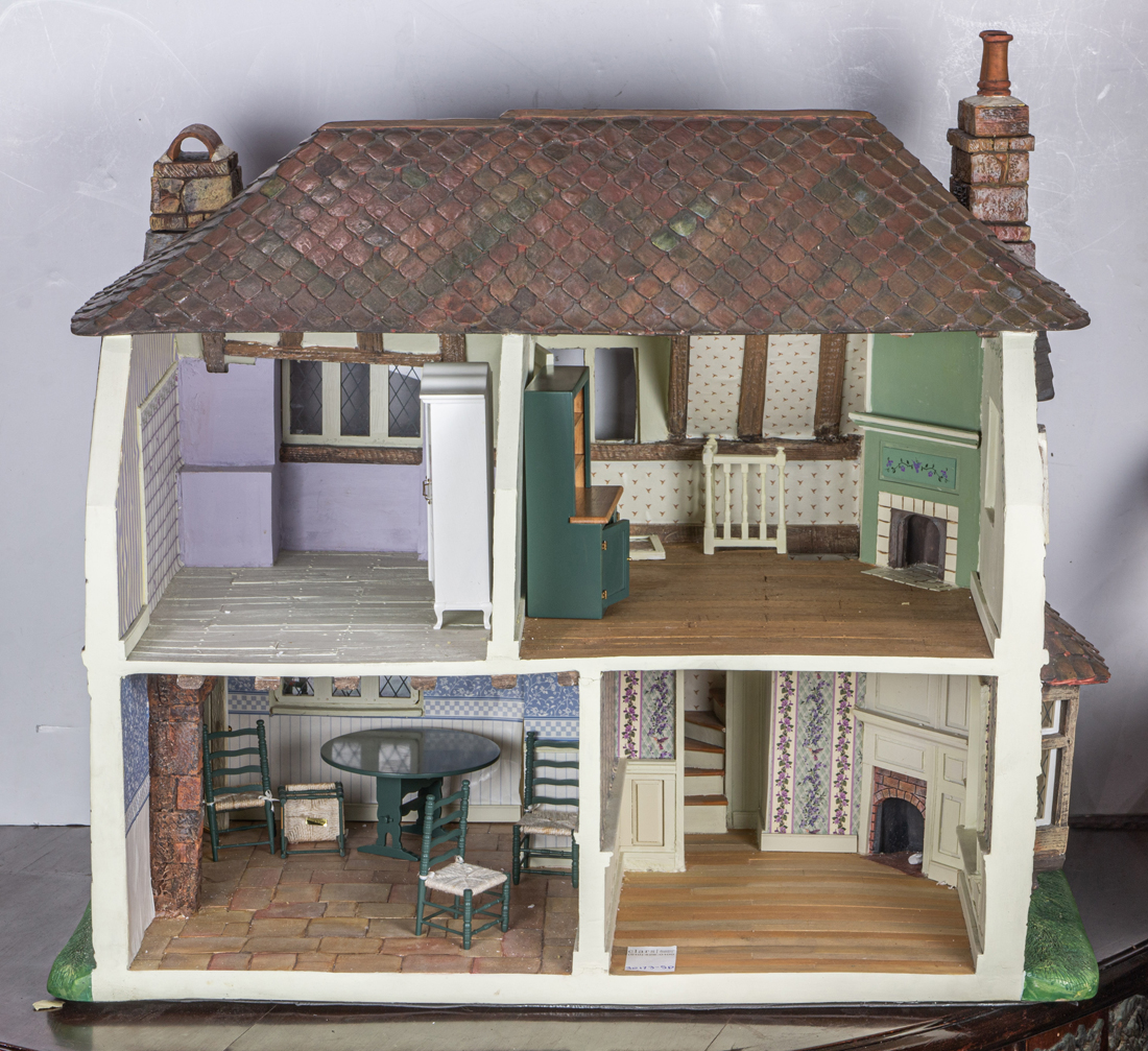 Appraisal: FRANKLIN MINT LIMITED EDTITION HUMMINGBIRD GARDEN COTTAGE COMPOSITION DOLLHOUSE WITH