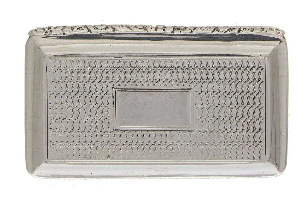 Appraisal: A WILLIAM IV SILVER SNUFF BOX engine turned and with