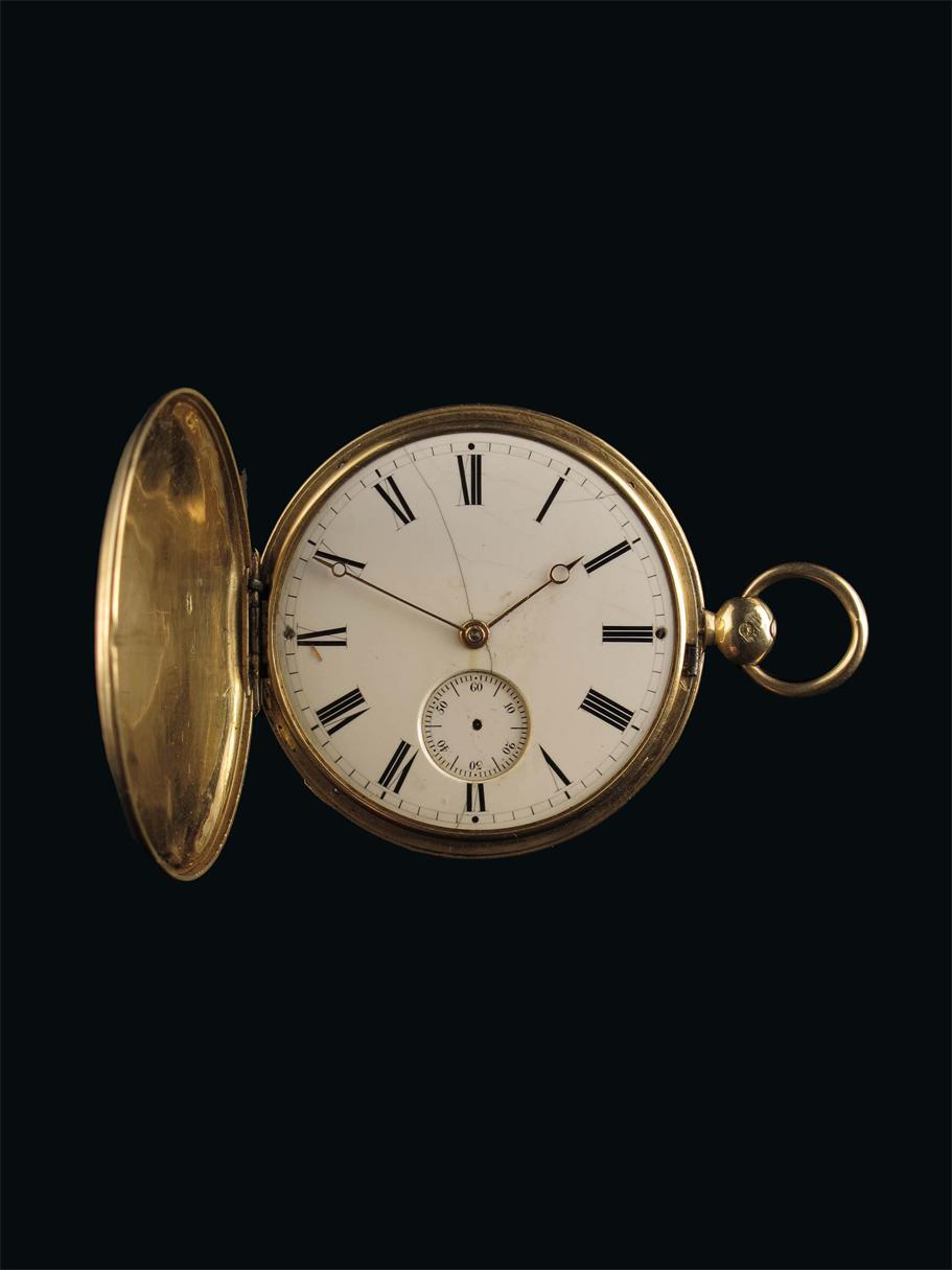 Appraisal: A gold hunting case cylinder watch