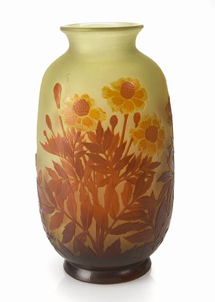 Appraisal: A Gall cameo glass chrysanthemum daisy vase circa signed in