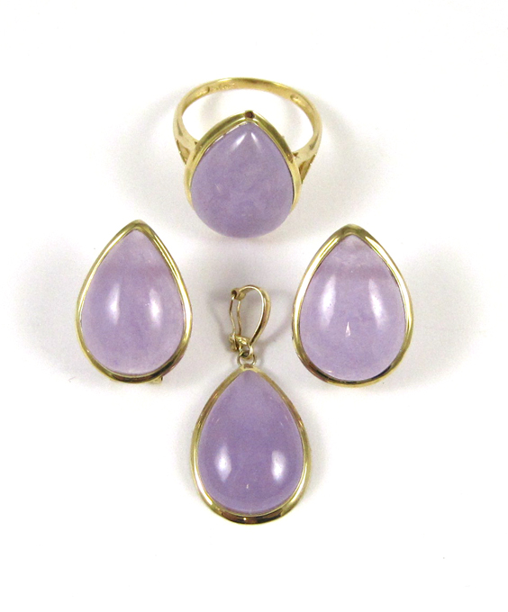 Appraisal: FOUR ARTICLES OF LAVENDER JADE JEWELRY including a ring pendant