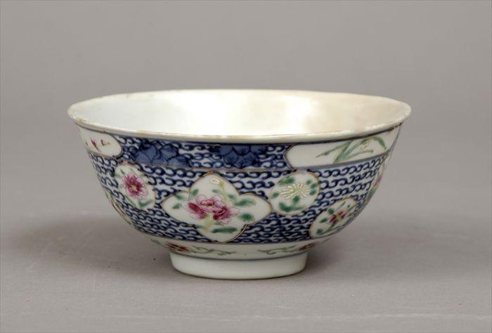 Appraisal: Chinese Famille Rose Porcelain Bowl in in diam