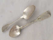 Appraisal: A pair of Irish silver table spoons Dublin grams