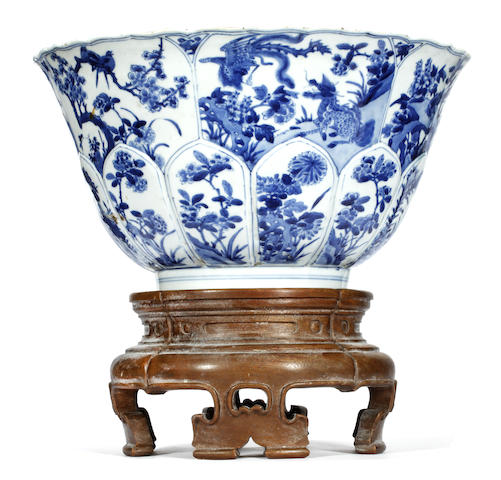 Appraisal: A Chinese blue and white bowl two small dishes and